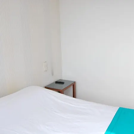 Pensión Faria House *