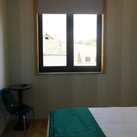 Pensión Faria House *